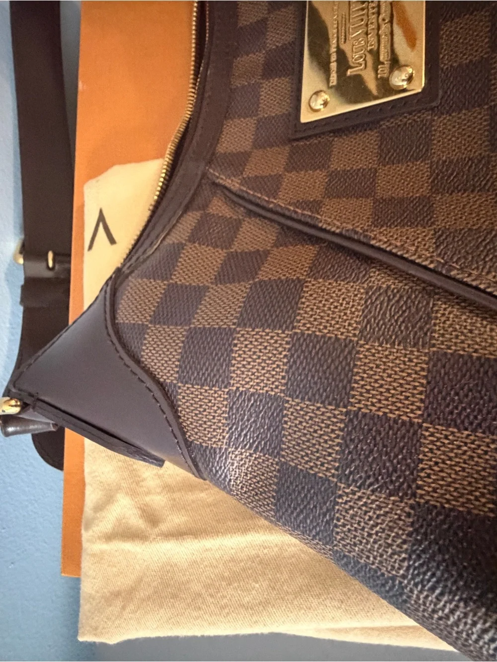 Louis Vuitton Brown Damier Ebene GM Thames Shoulder Bag
